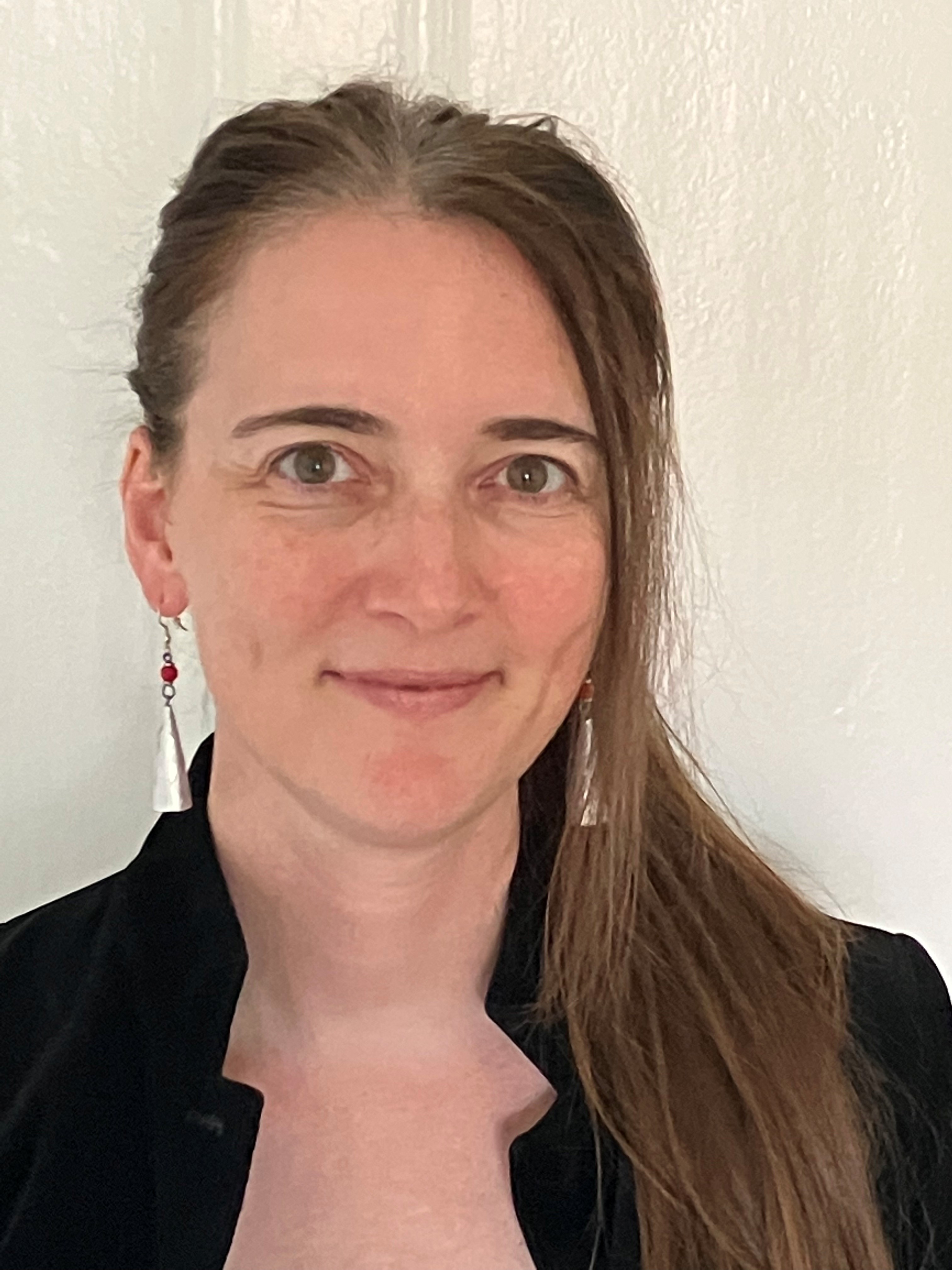 Prof. Dr. Amber Thalmayer